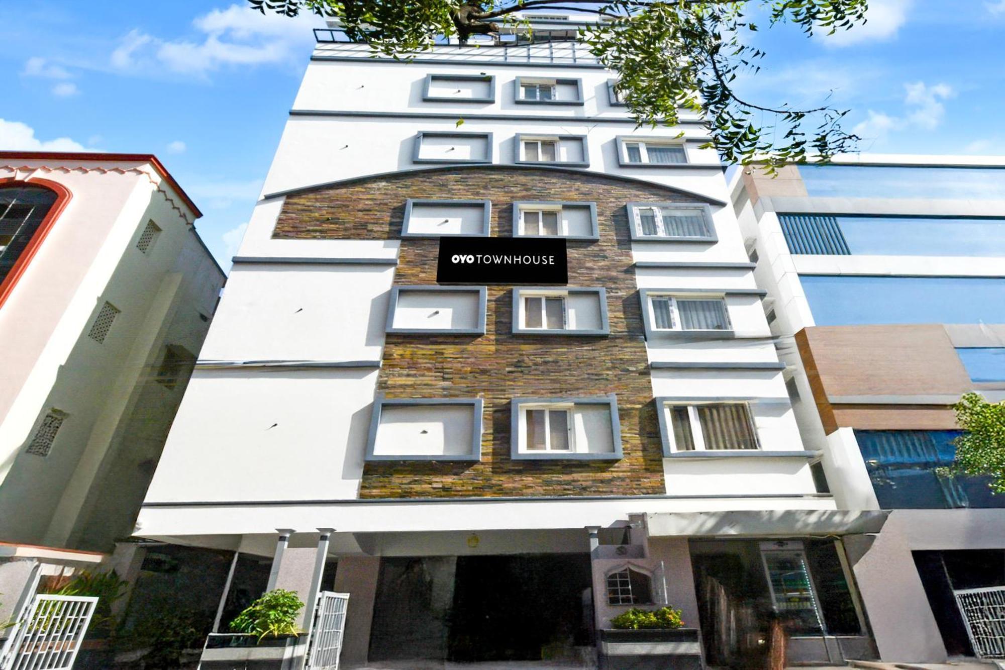 Townhouse Aarav Business Hotel Hyderabad Exterior photo