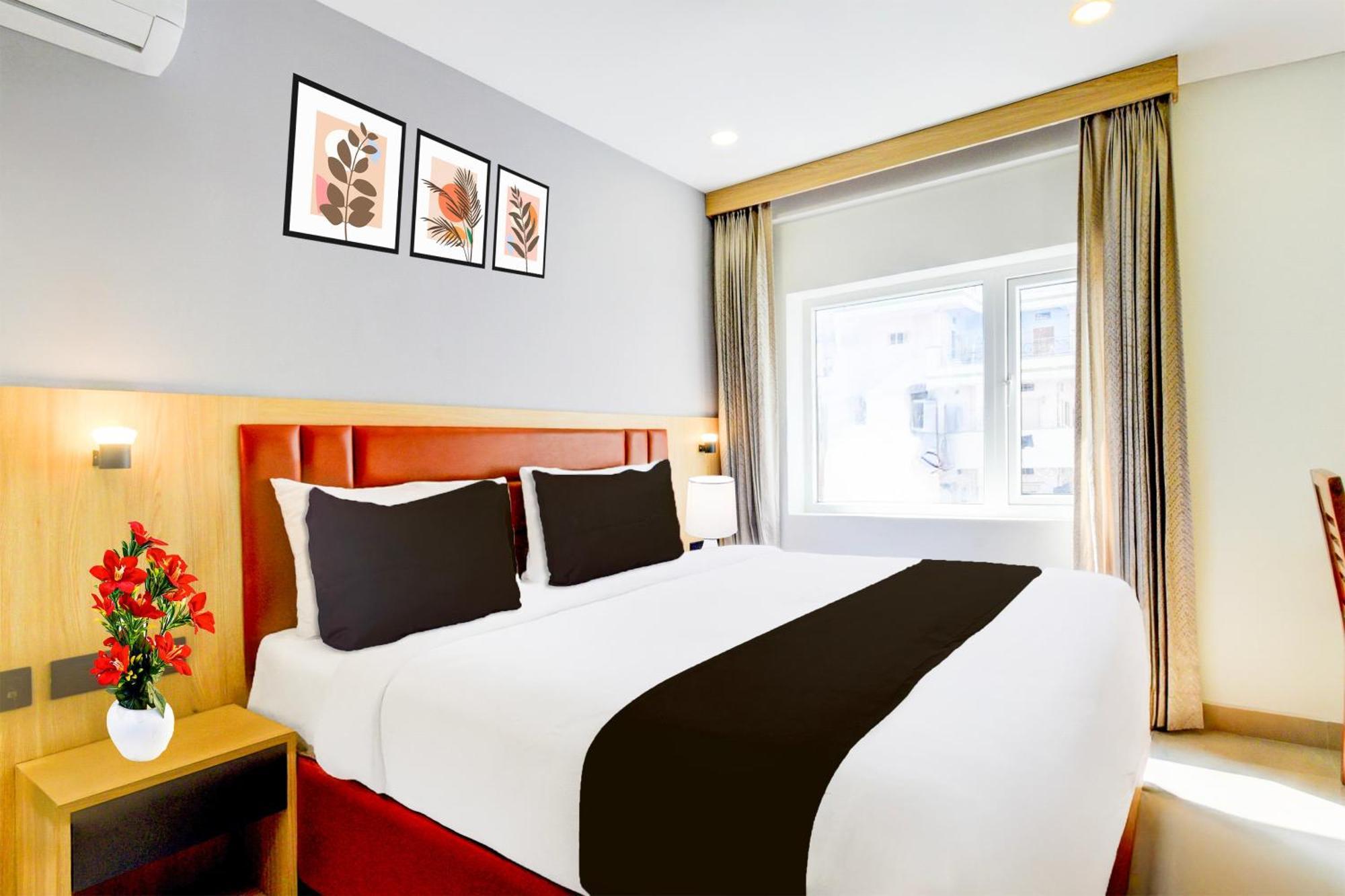 Townhouse Aarav Business Hotel Hyderabad Exterior photo