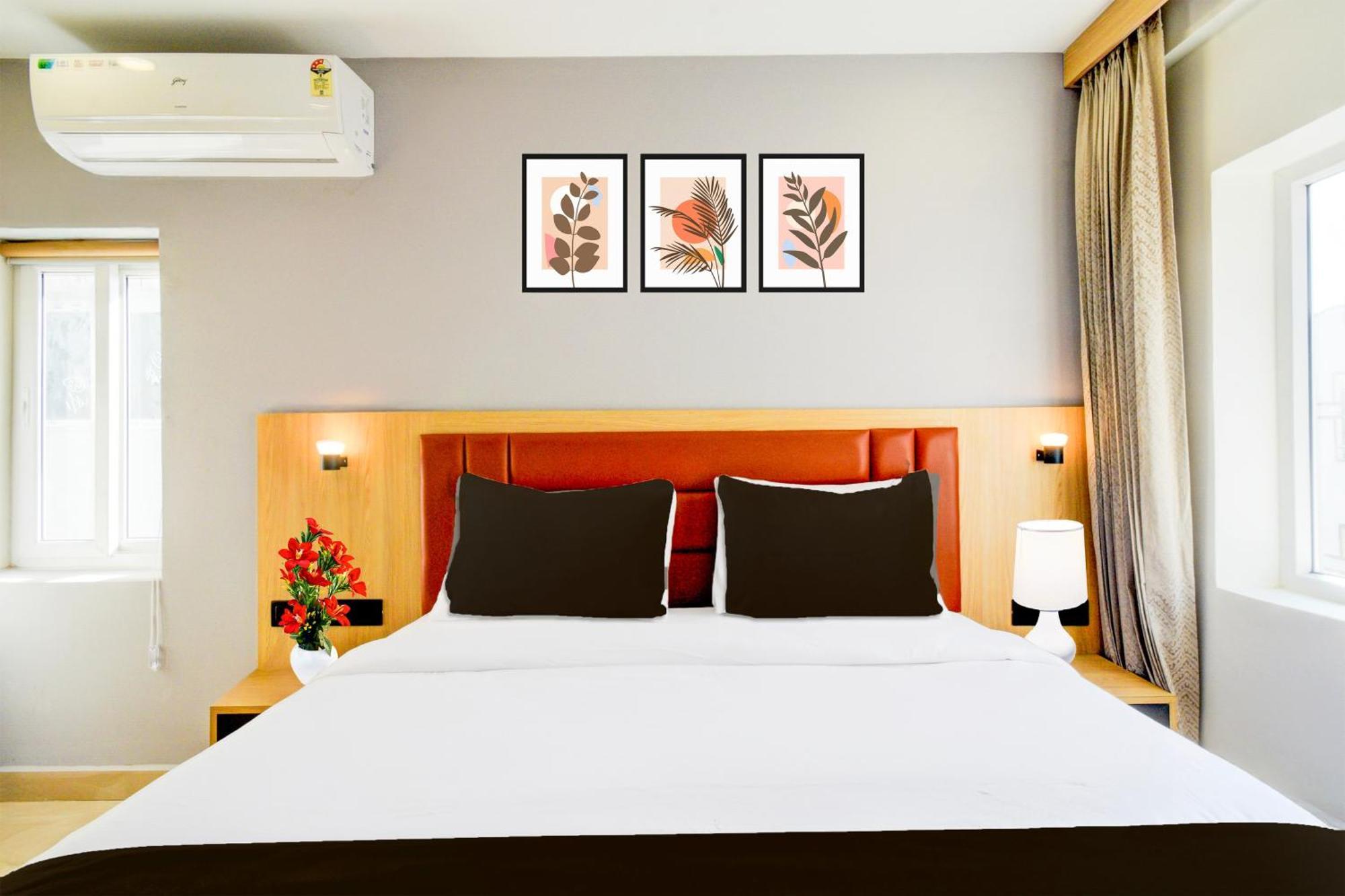 Townhouse Aarav Business Hotel Hyderabad Exterior photo